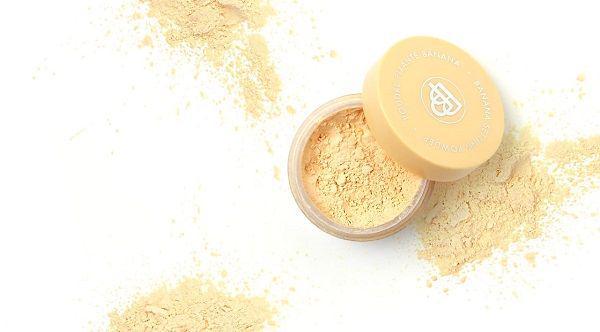 5 Fakta Banana Powder, Setting Powder yang Lagi Viral di Kalangan MUA