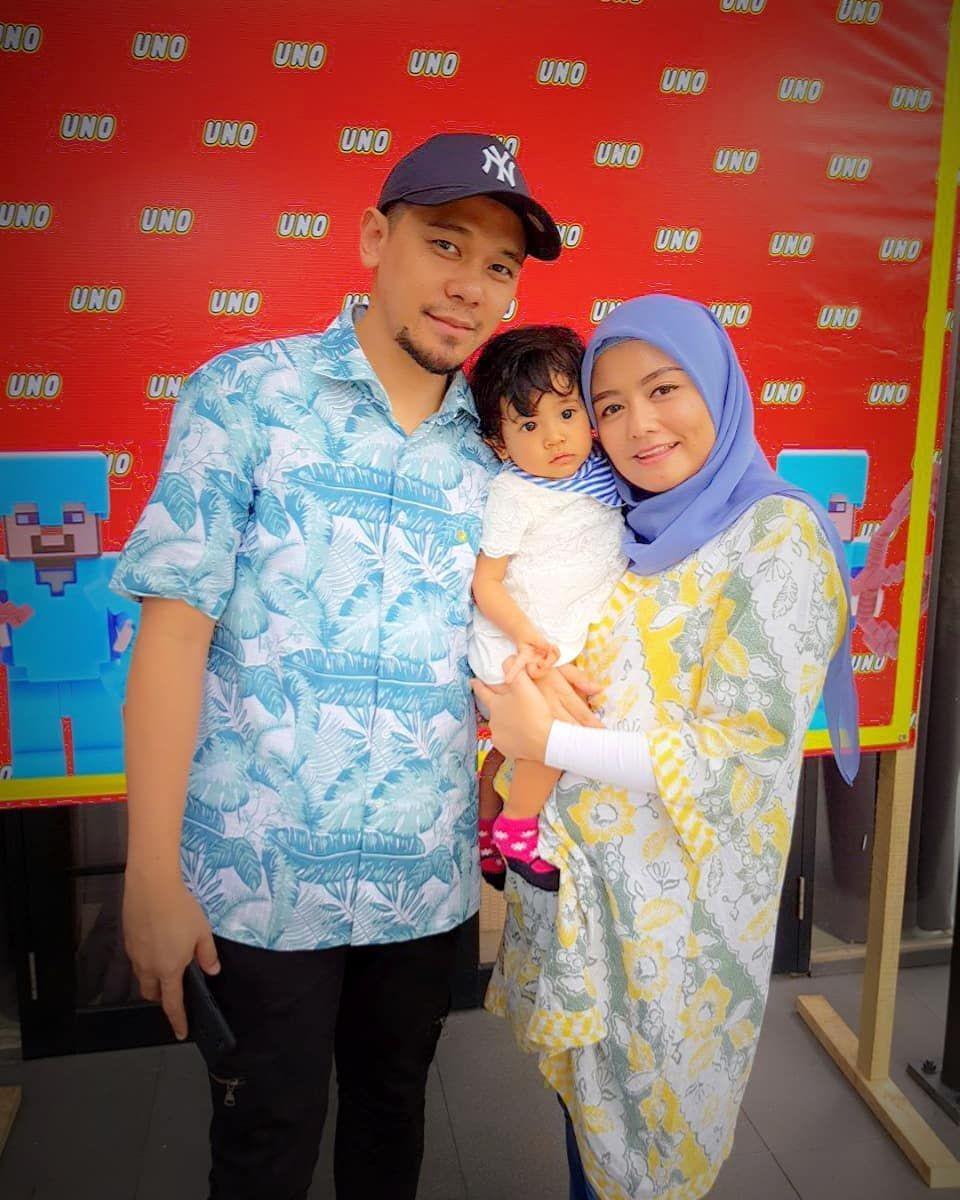 10 Potret Keharmonisan Keluarga Tika eks T2 yang Jarang Disorot