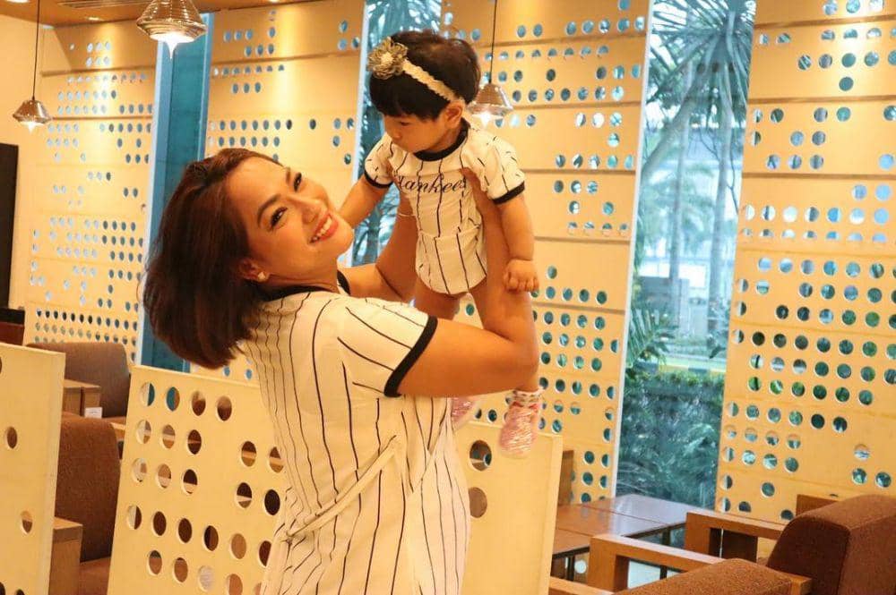 instagram.com/jennycortez_dj