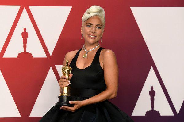 Multitalenta, 5 Penyanyi yang Mampu Dapat Nominasi Akting di Oscar