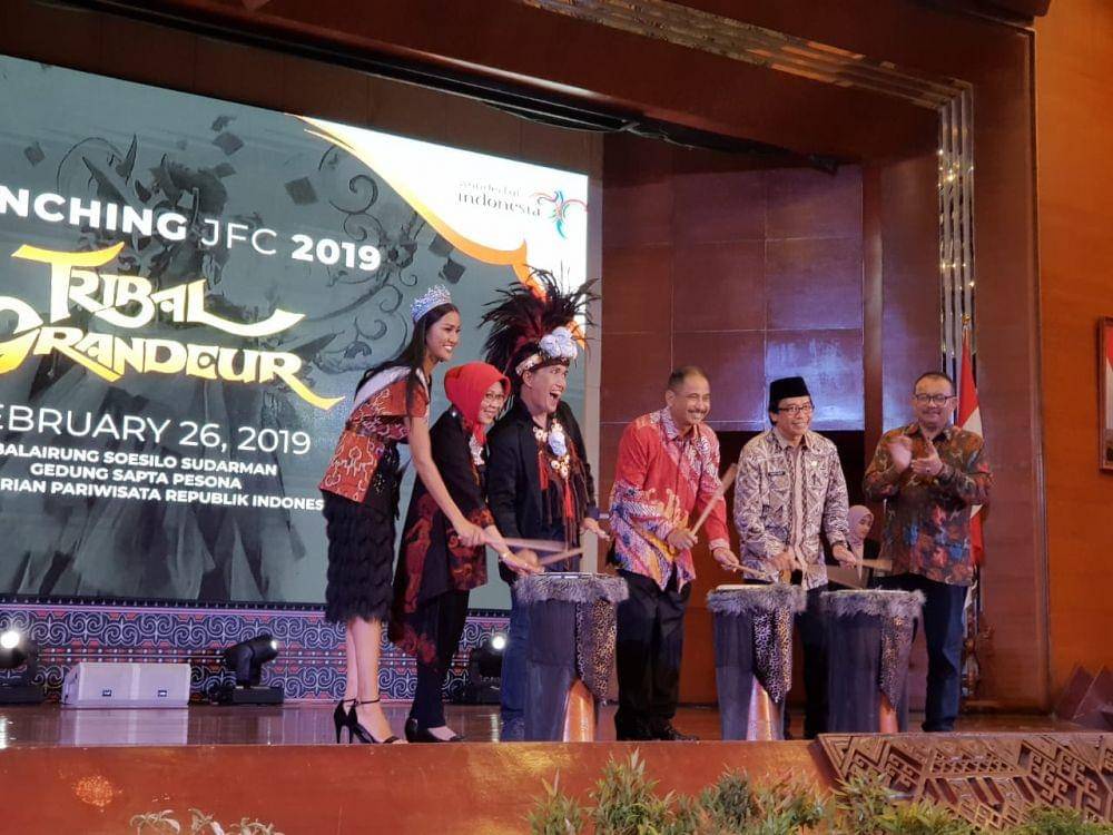 (Menteri Pariwisata Arief Yahya resmi meluncurkan Jember Festival Carnaval 2019) IDN Times/Santi Dewi