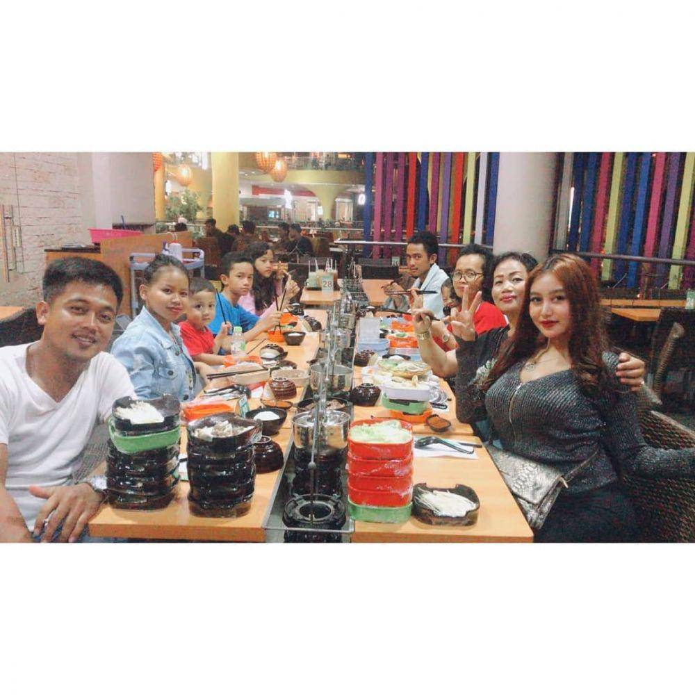 instagram.com/riri_anggraini333
