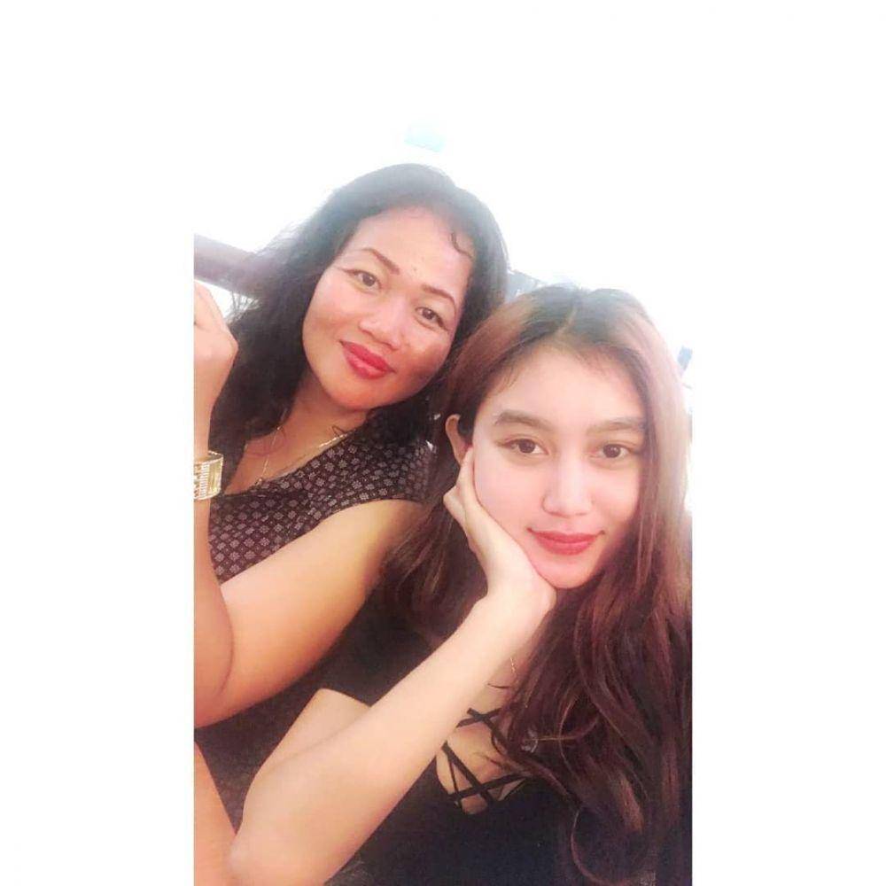 instagram.com/riri_anggraini333