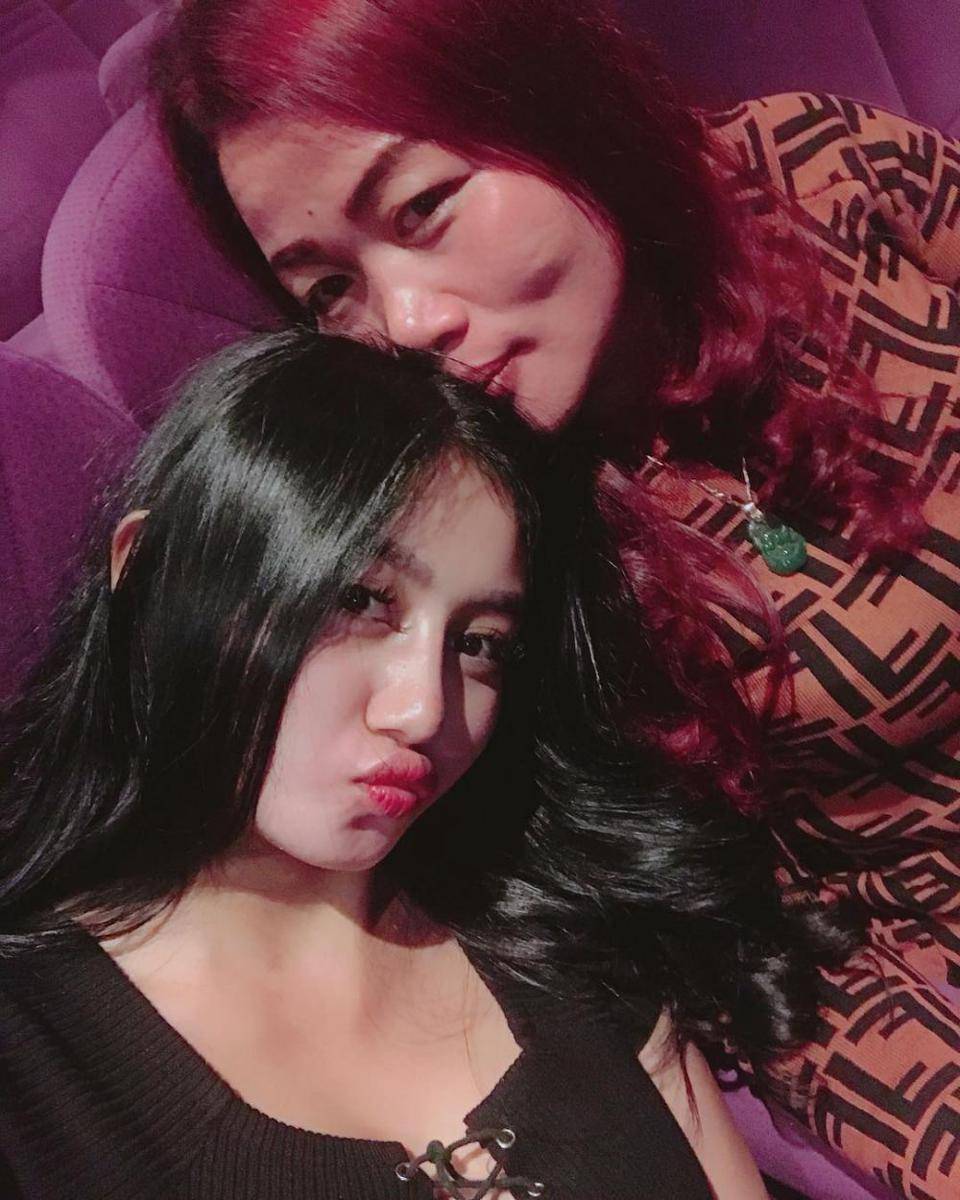 instagram.com/pamelaaasafitriduoserigala