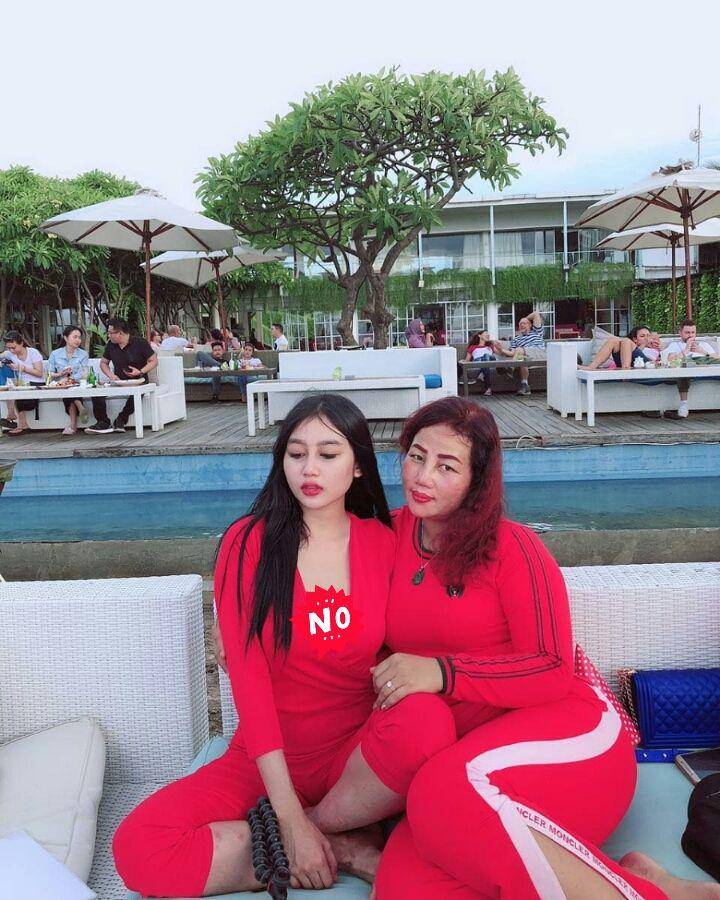 instagram.com/riri_anggraini333