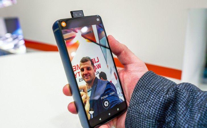 Ponsel Energizer Jadi Perhatian di MWC 2019, Baterainya 18.000mAh