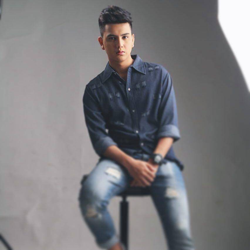 Instagram.com/juliosihotang