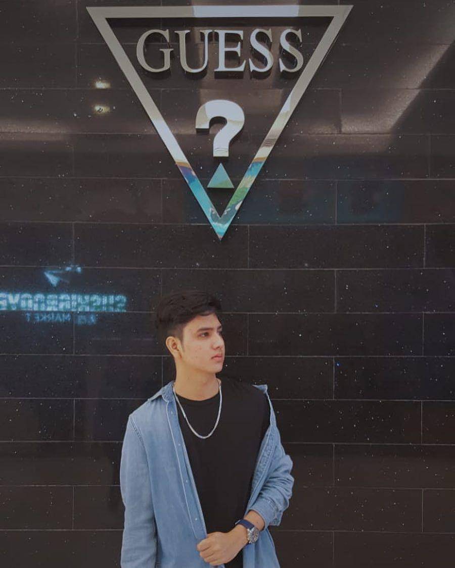 Instagram.com/juliosihotang