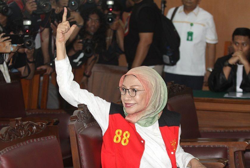 Terungkap! Ini 5 Percakapan Ratna Sarumpaet dengan Rocky Gerung