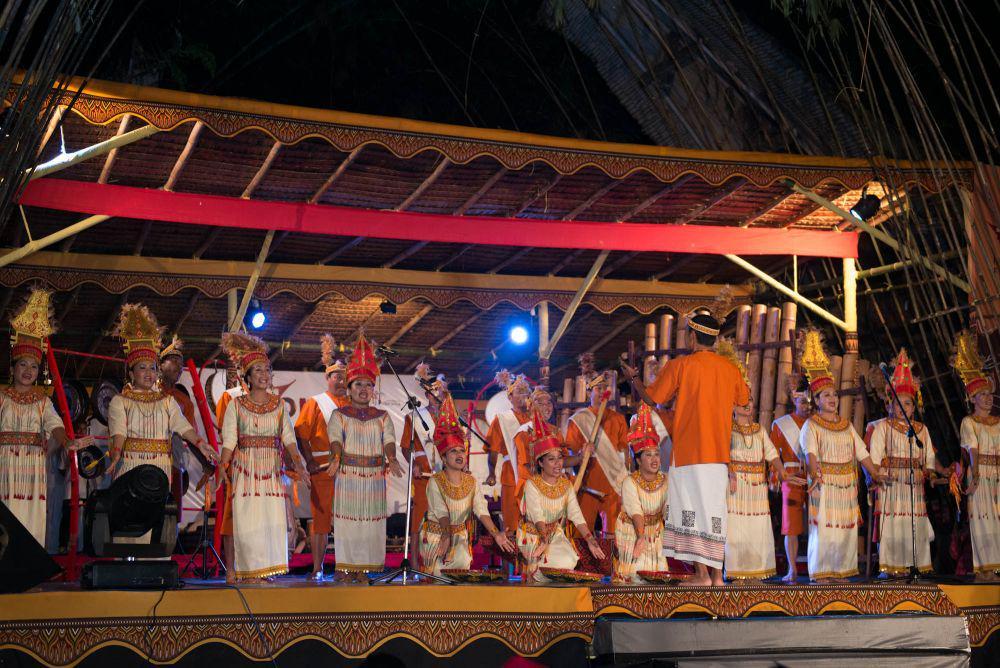 7 Lagu Toraja yang Cocok bagi Perantau Homesick, Bikin Rindu Kampung!