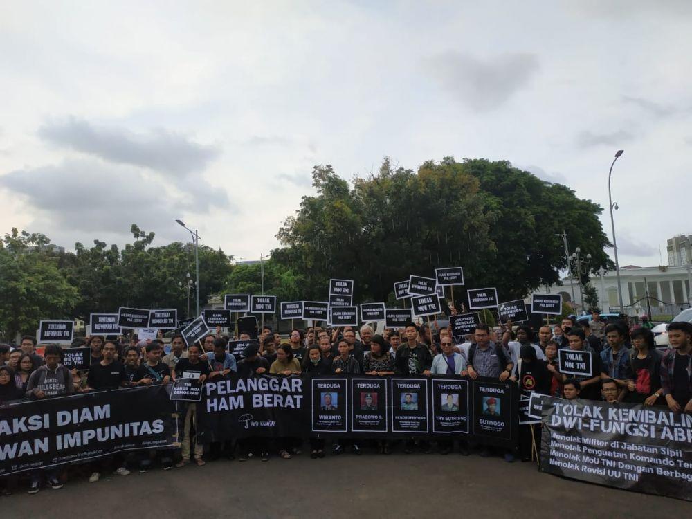 Ini Orasi Lengkap Robertus Robet dalam Aksi Kamisan Depan Istana