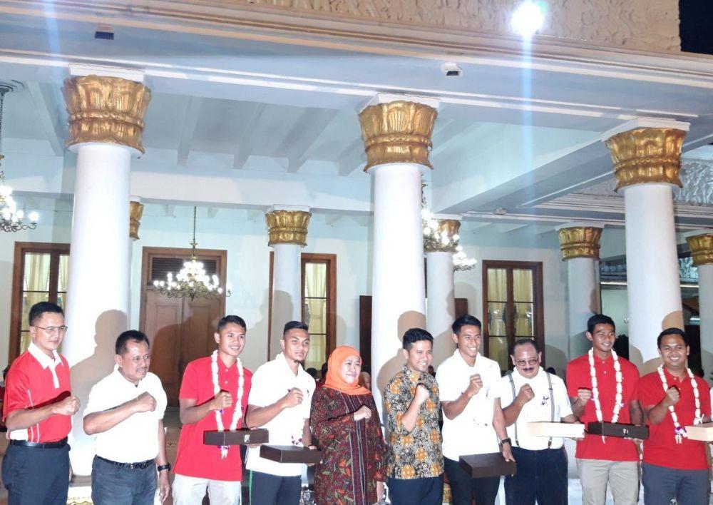 Khofifah Sambut Empat Pemain Timnas U-22 Pasca Juara Piala AFF