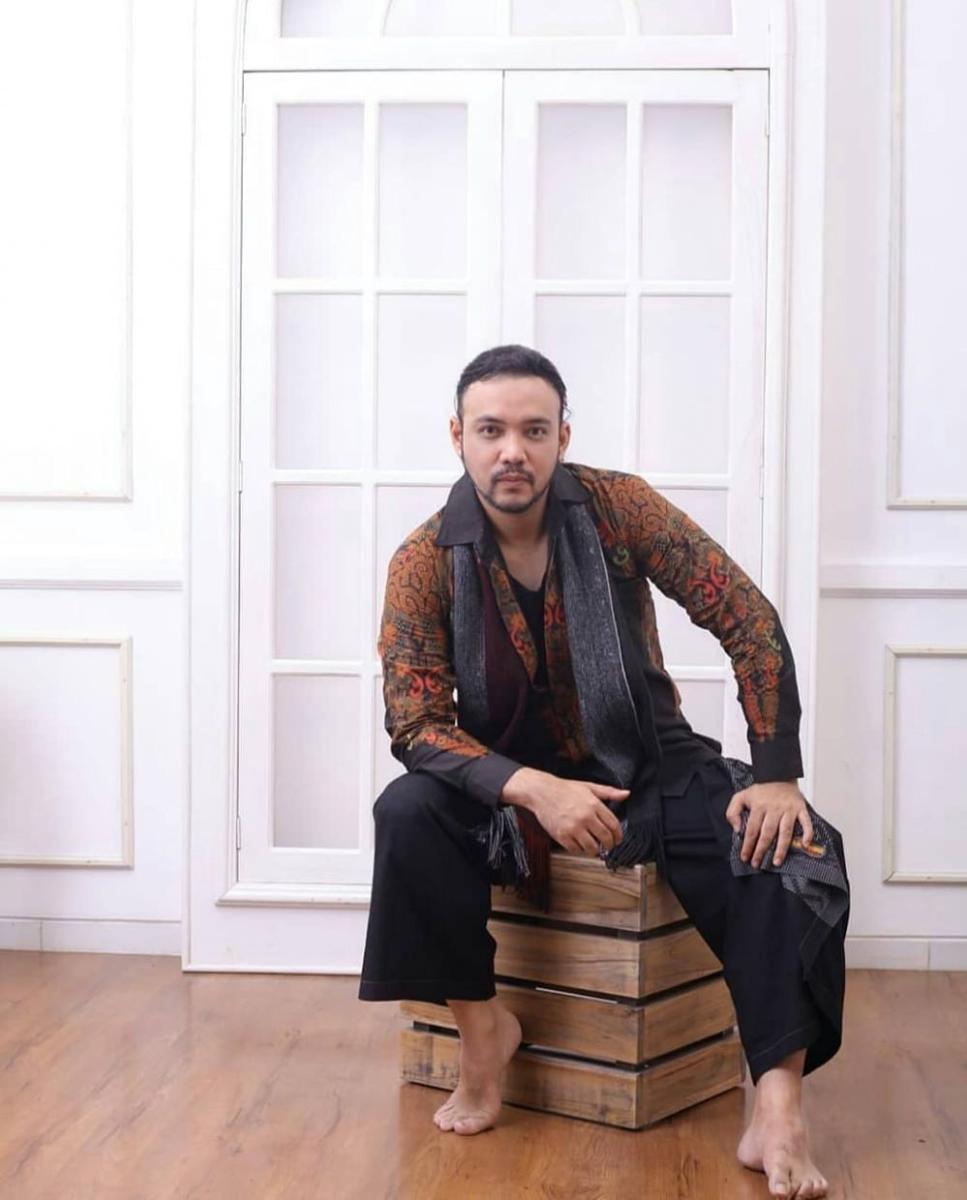 Lagi Galau, Artis Sandy Tumiwa Ditangkap saat Pakai Narkoba