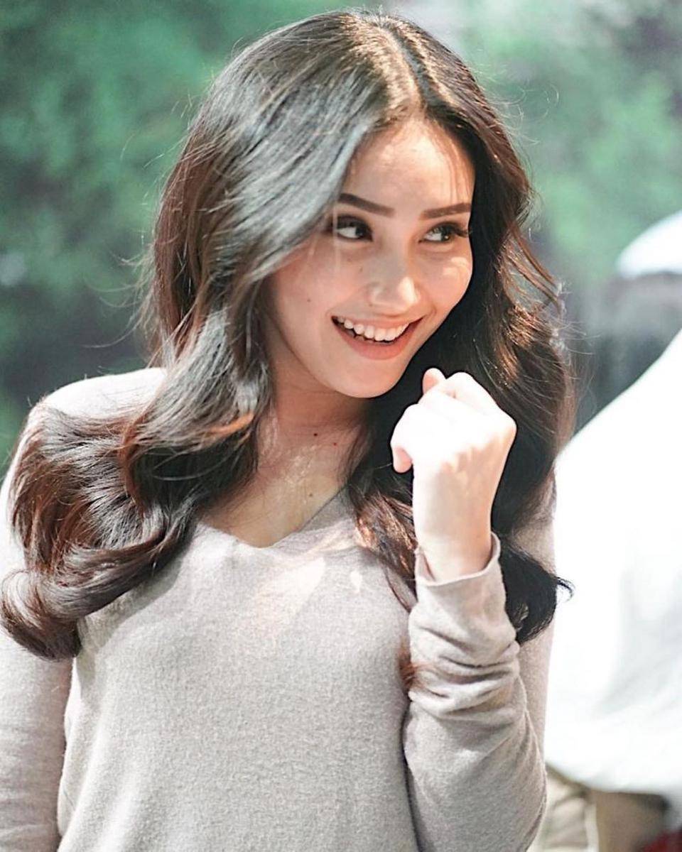 instagram.com/ayutingting92