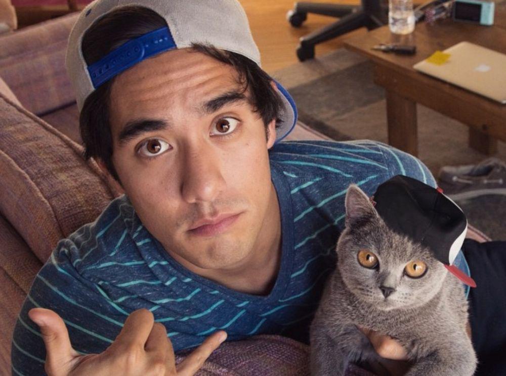 10 Video Zach King yang Bikin Siapa pun Takjub, Keren Abis!
