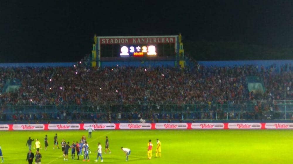 Dramatis, Arema FC Raih Kemenangan Pertama