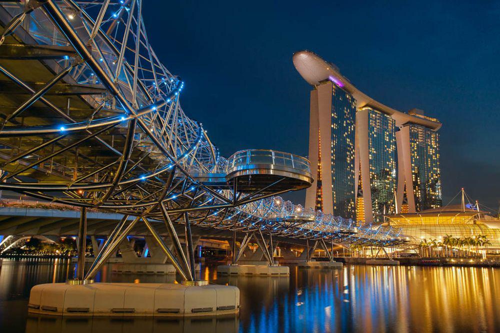 10 Potret Keren Helix Bridge, Jembatan Berdesain DNA Pertama di Dunia