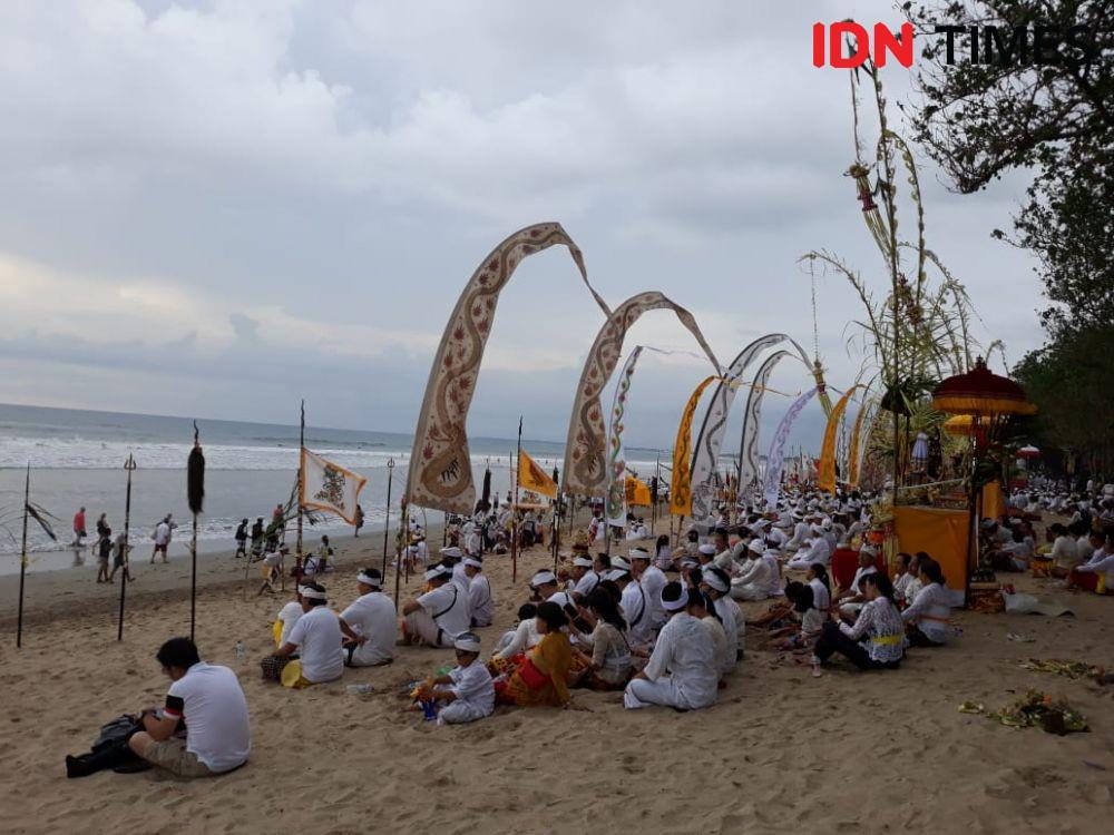 Alasan Mengapa Memukul Kentongan di Rumah Sebelum Nyepi