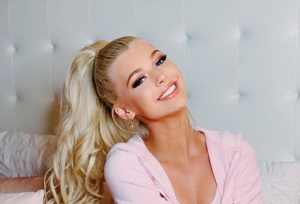 10 Gaya Tomboi ala Loren Gray, YouTuber Muda Berparas Barbie!