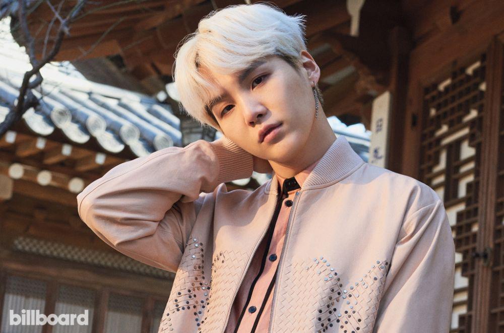 7 Sisi Lain Suga BTS yang Bisa Bikin Kamu Kepincut!