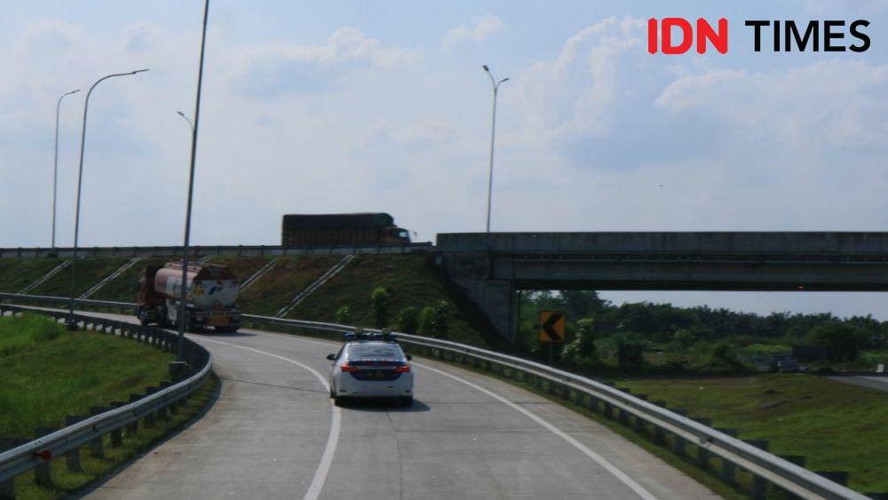 Tol Trans Sumatera bagian Sumatera Utara (IDN Times/Masdalena Napitupulu)