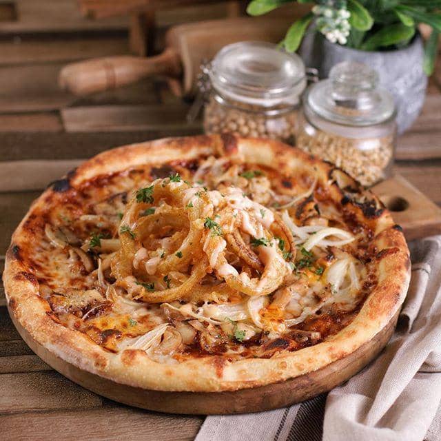 5 Tempat Makan Pizza Enak di Jakarta