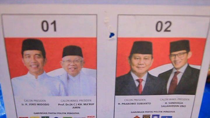 Hendak Dilipat, KPU Kuningan Temukan Ribuan Surat Suara Rusak