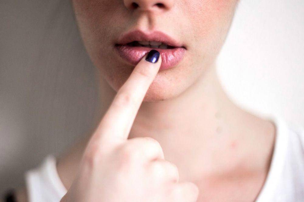 20 Stok Foto "Sensual" di Internet yang Malah Bikin Bingung