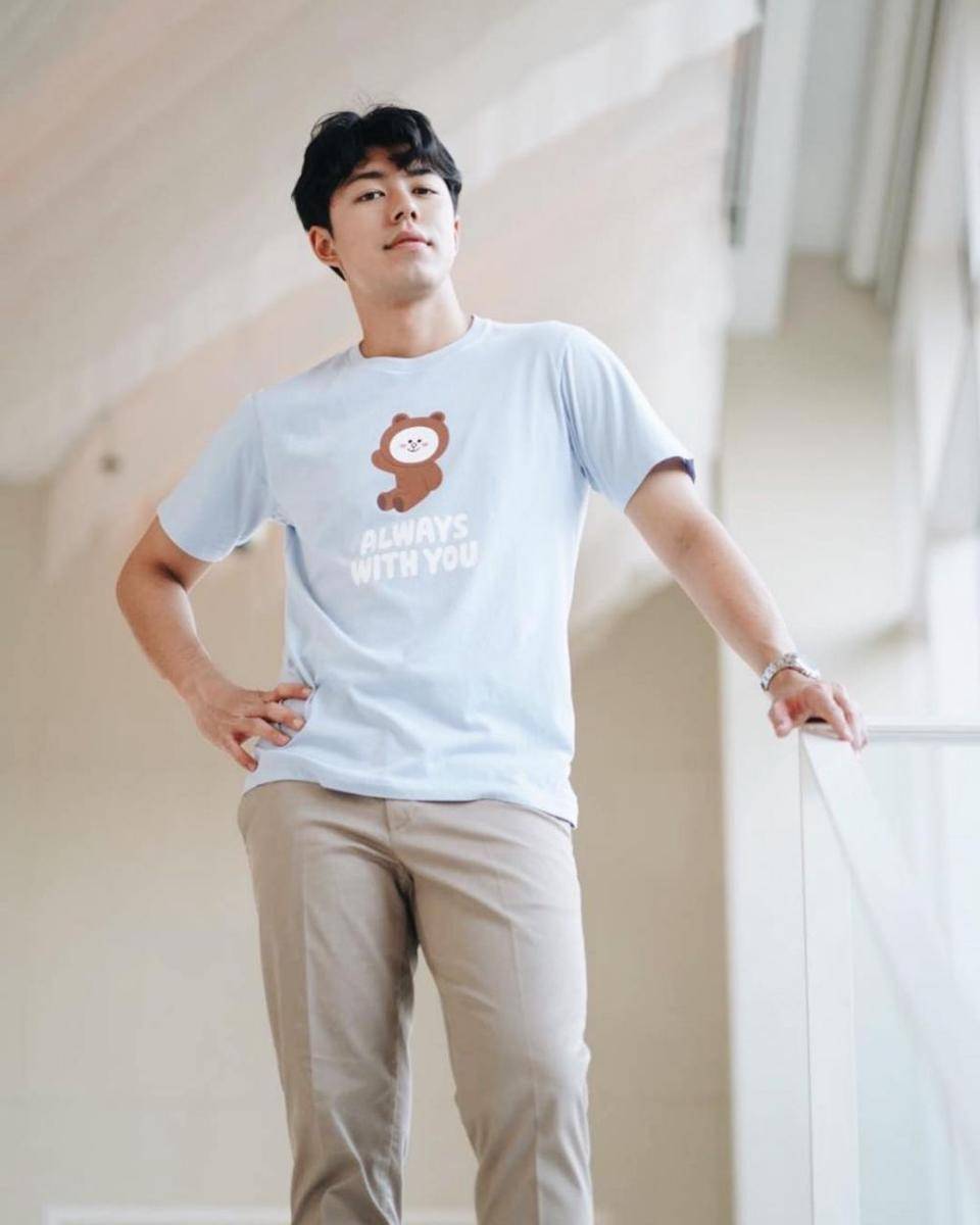 instagram.com/naphat_nine
