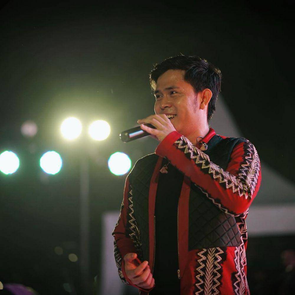 Instagram/cakra.khan