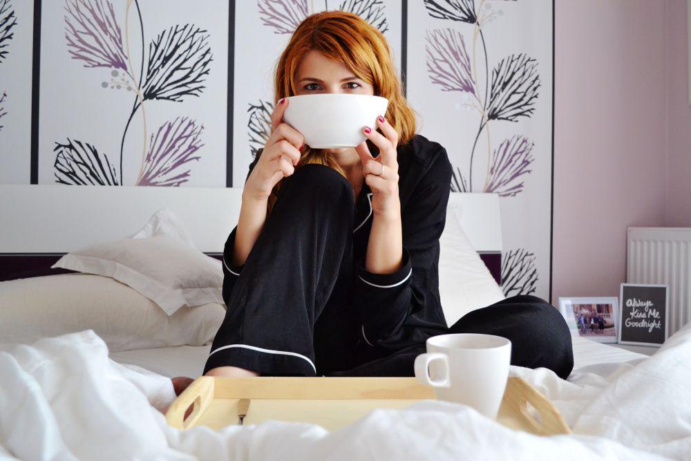 Stop! 4 Kebisaan sebelum Tidur yang Bisa Bikin Wajah Kamu Jerawatan