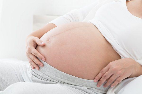 6 Fakta Penting 'Linea Nigra', Si Garis Memanjang pada Perut Ibu Hamil