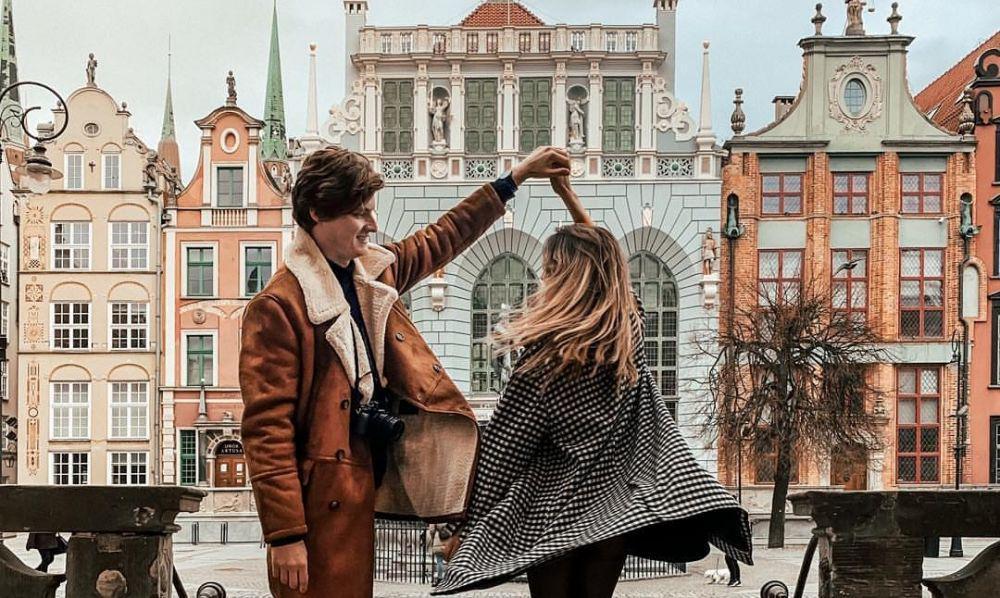 15 Ide Potret Romantis buat Honeymoon ala Pasangan Travel Blogger