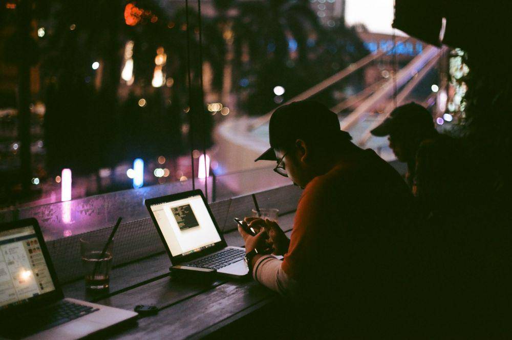 unsplash/muhraufan