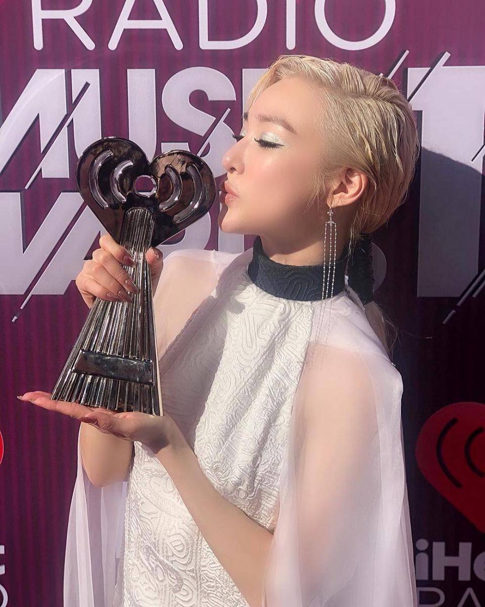 instagram.com/tiffanyyoungofficial/