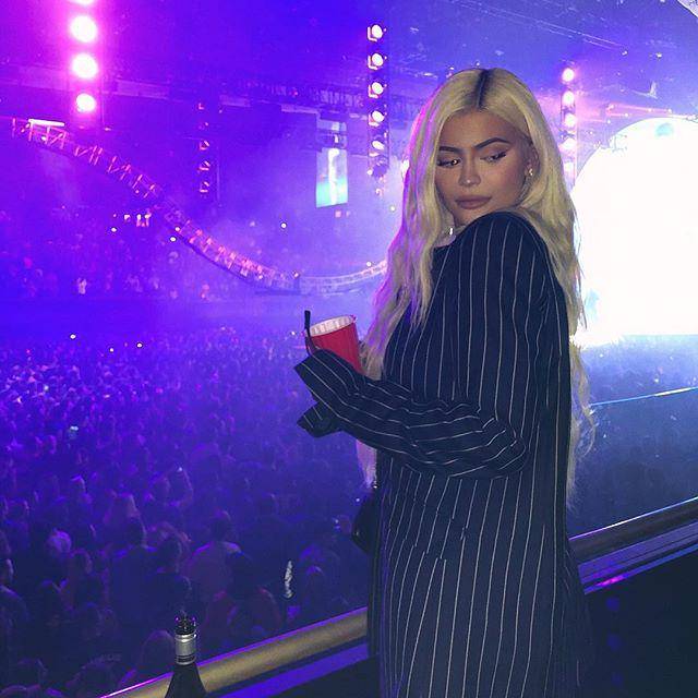 instagram.com/kyliejenner