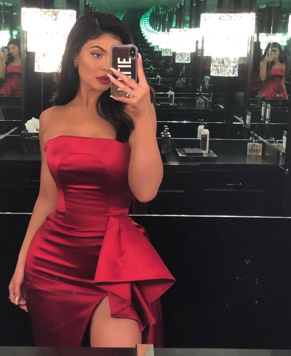 instagram.com/kyliejenner