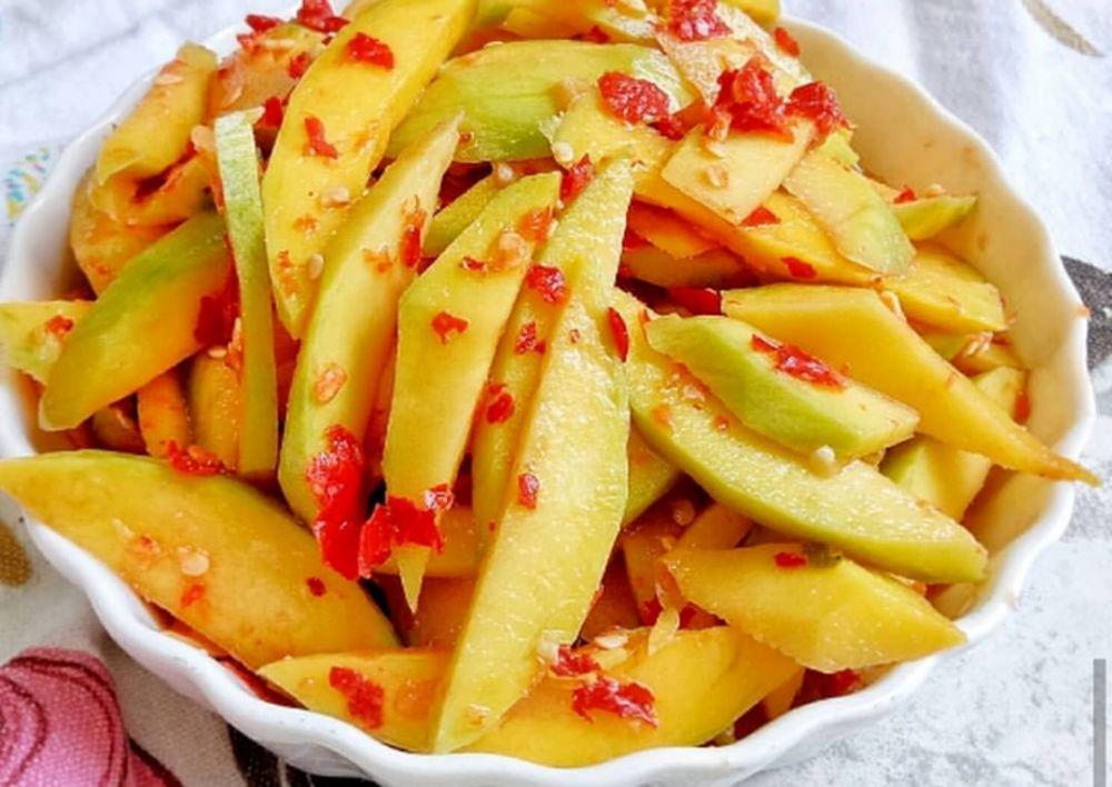 Gak Cuma Rujak, Mangga Muda Juga Bisa Untuk 5 Hidangan Lezat Ini