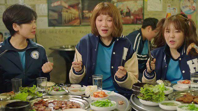 Makan Bareng Orang Korea? Ini 7 Etika yang Wajib Kamu Patuhi