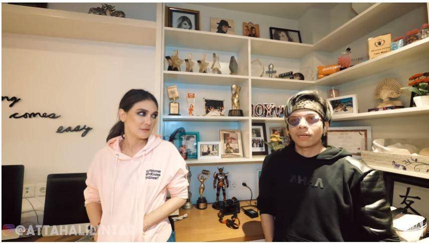 youtube.com/attahalilintar/