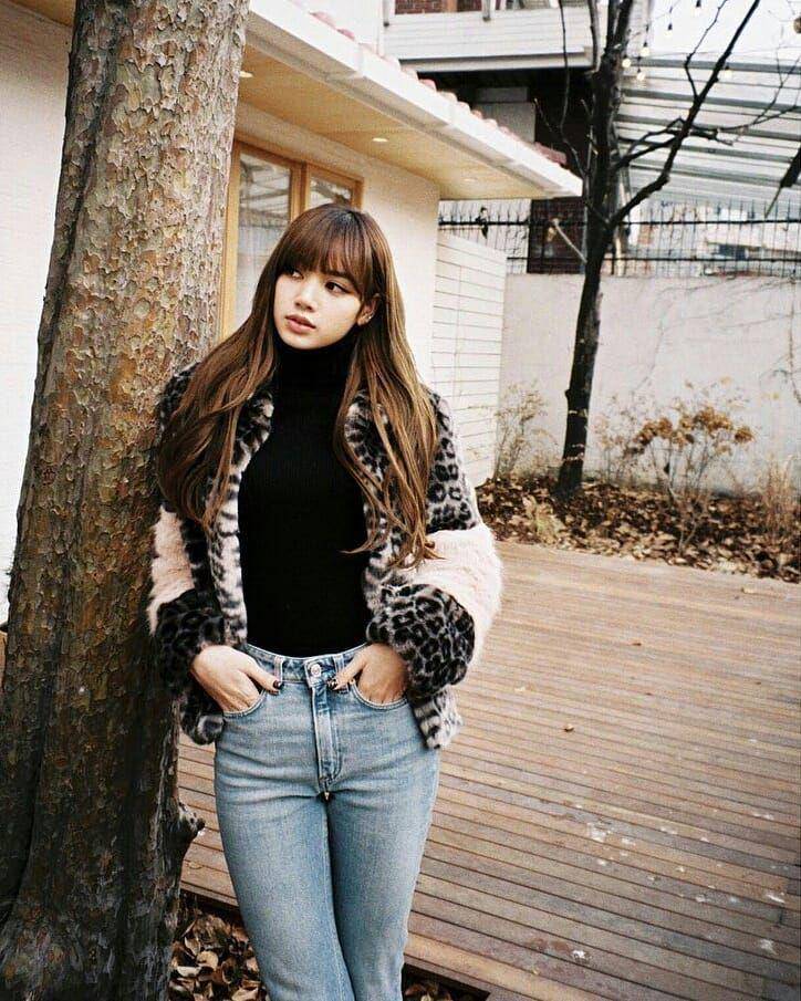Instagram.com/lisa.blackpink