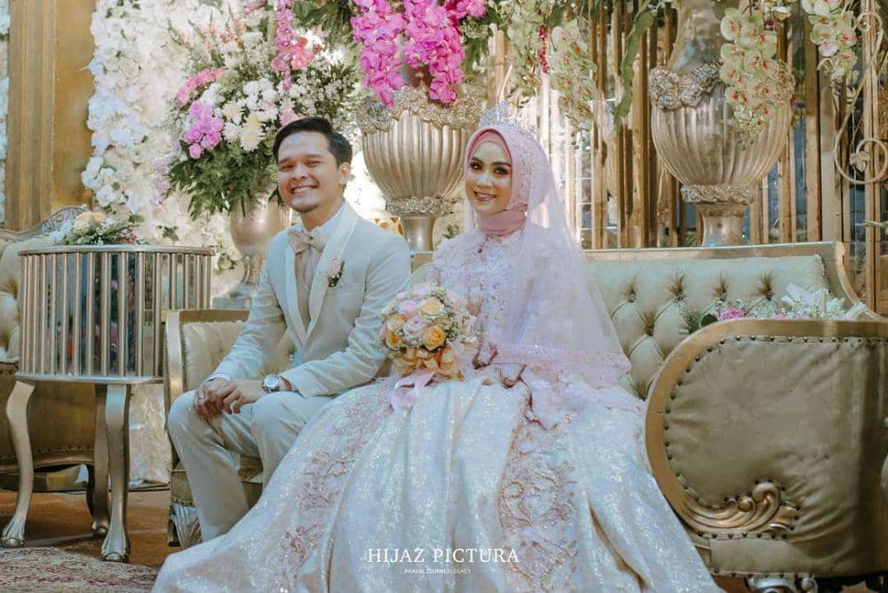 instagram.com/ananditodwis/