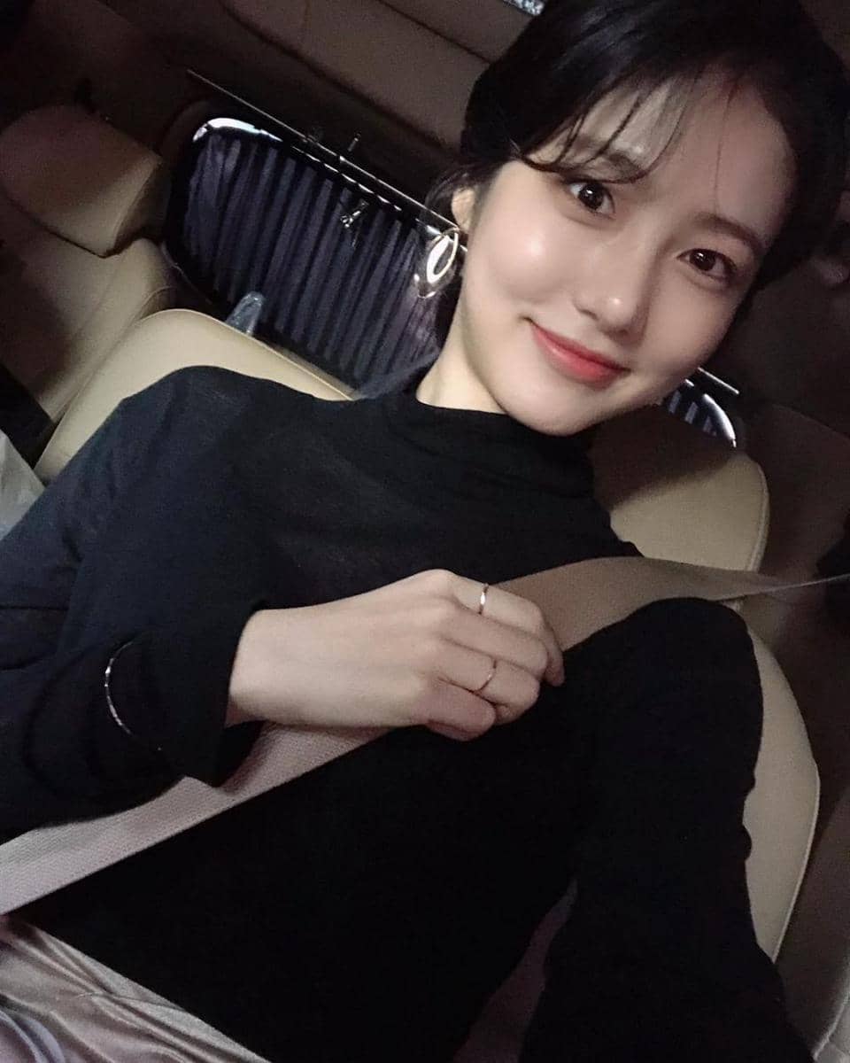 instagram.com/__shinyeeun