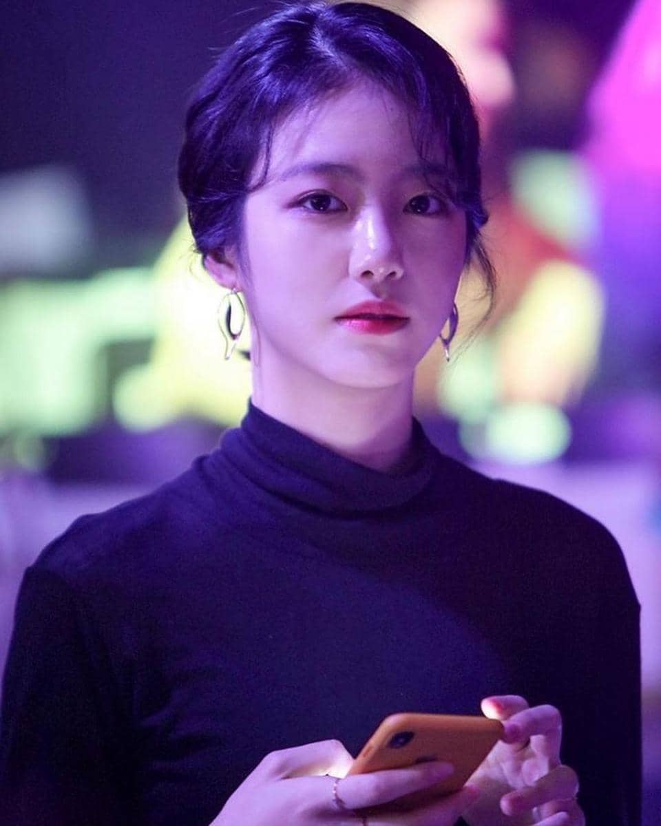 instagram.com/__shinyeeun