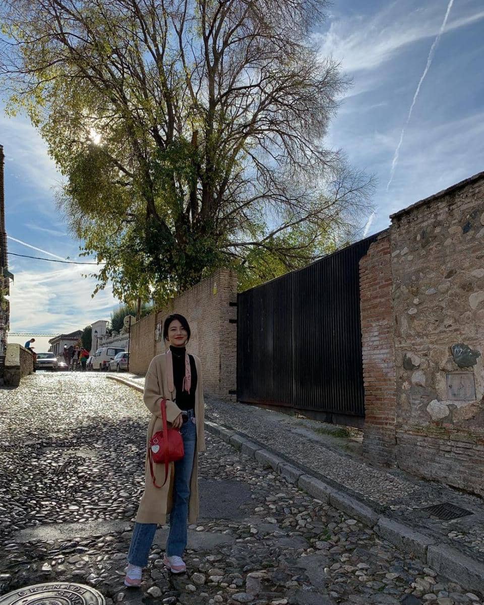 instagram.com/__shinyeeun