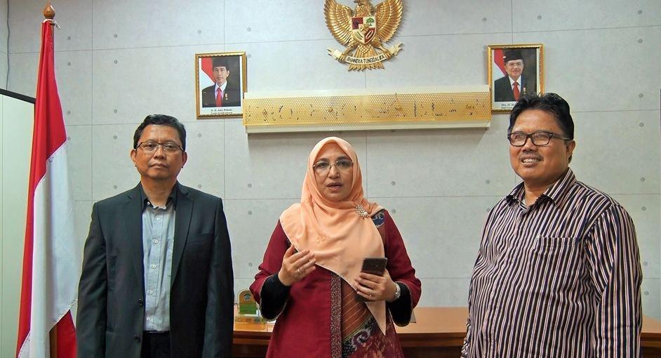 Mahasiswa UIN Jakarta Beri Rapor Merah ke Rektor Amany Lubis