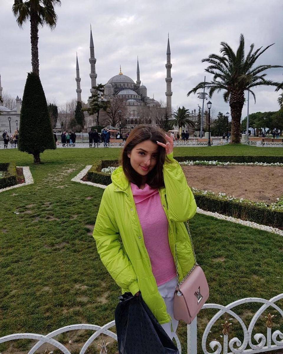 Instagram.com/saraminti