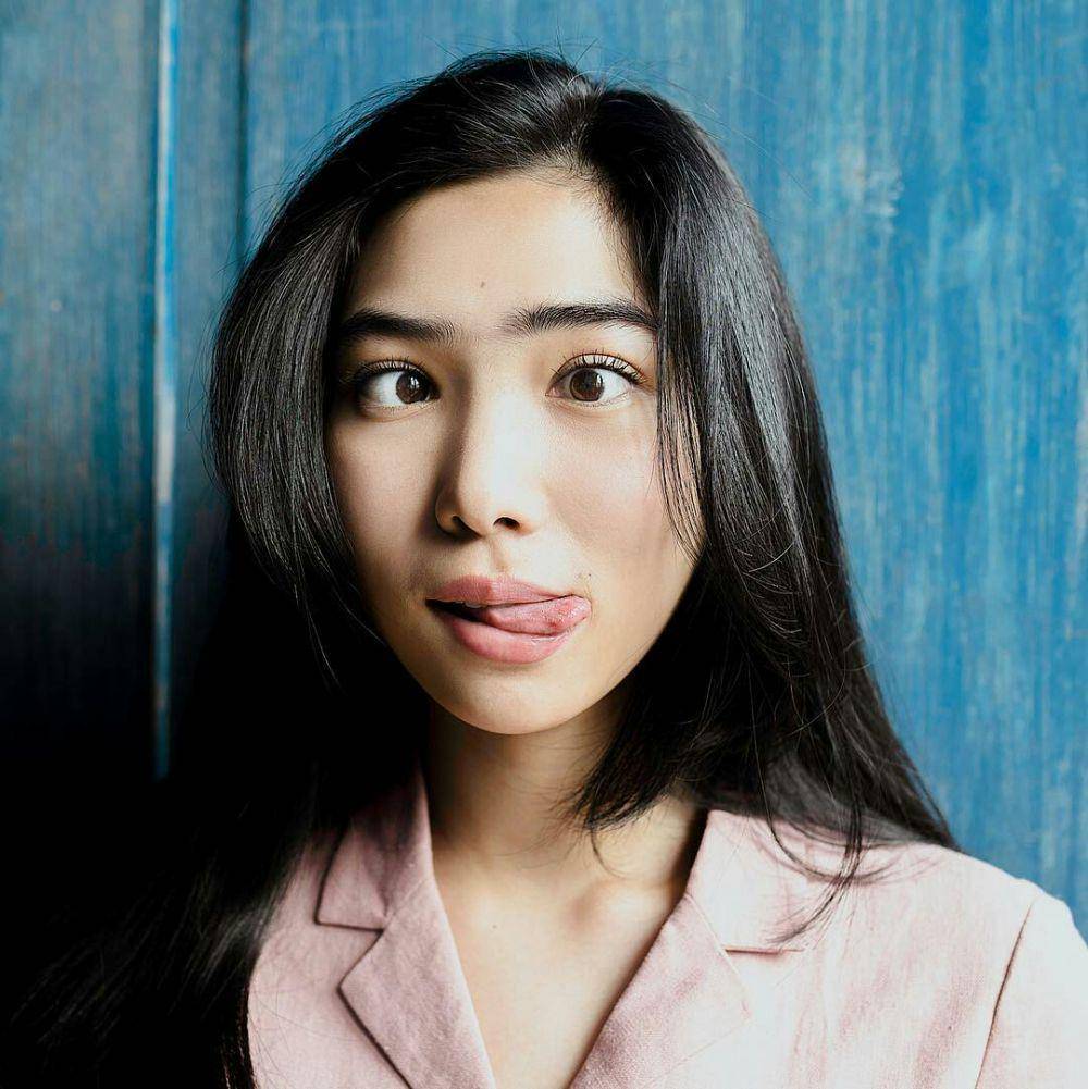 instagram.com/isyanasarasvati