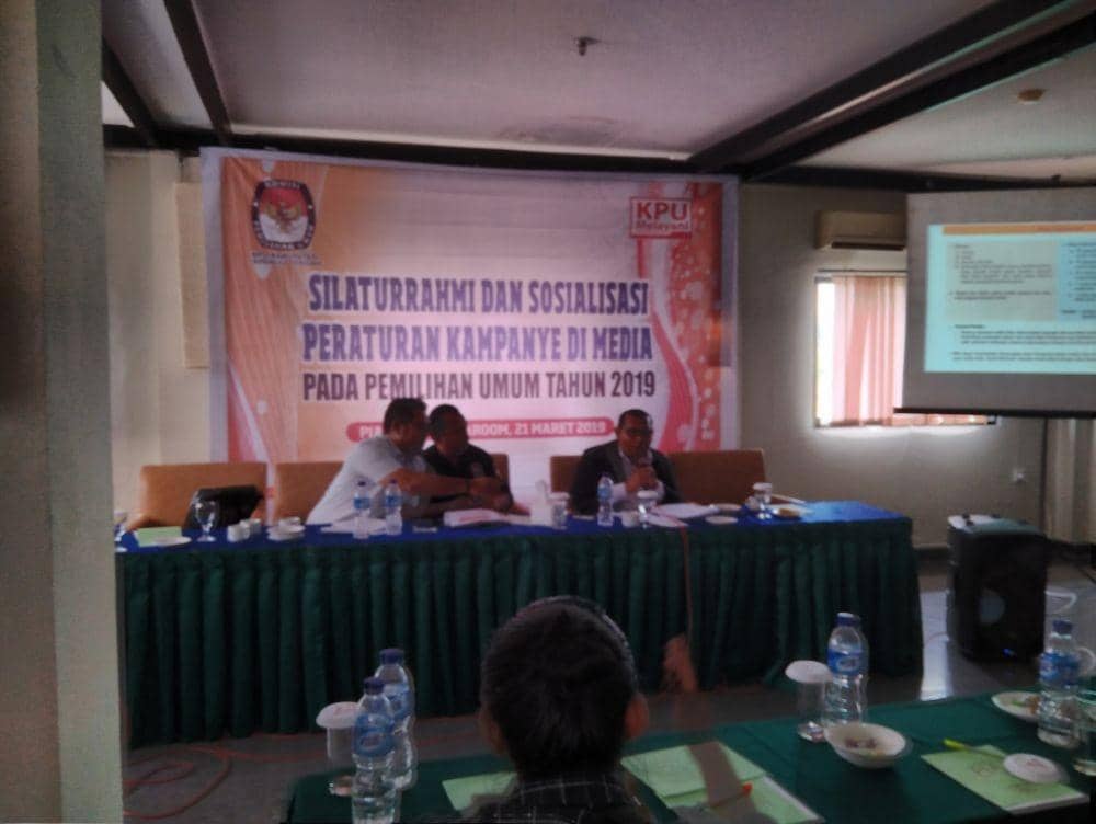Jelang Masa Kampanye, KPU Tapteng Gelar Dialog dengan Insan Pers