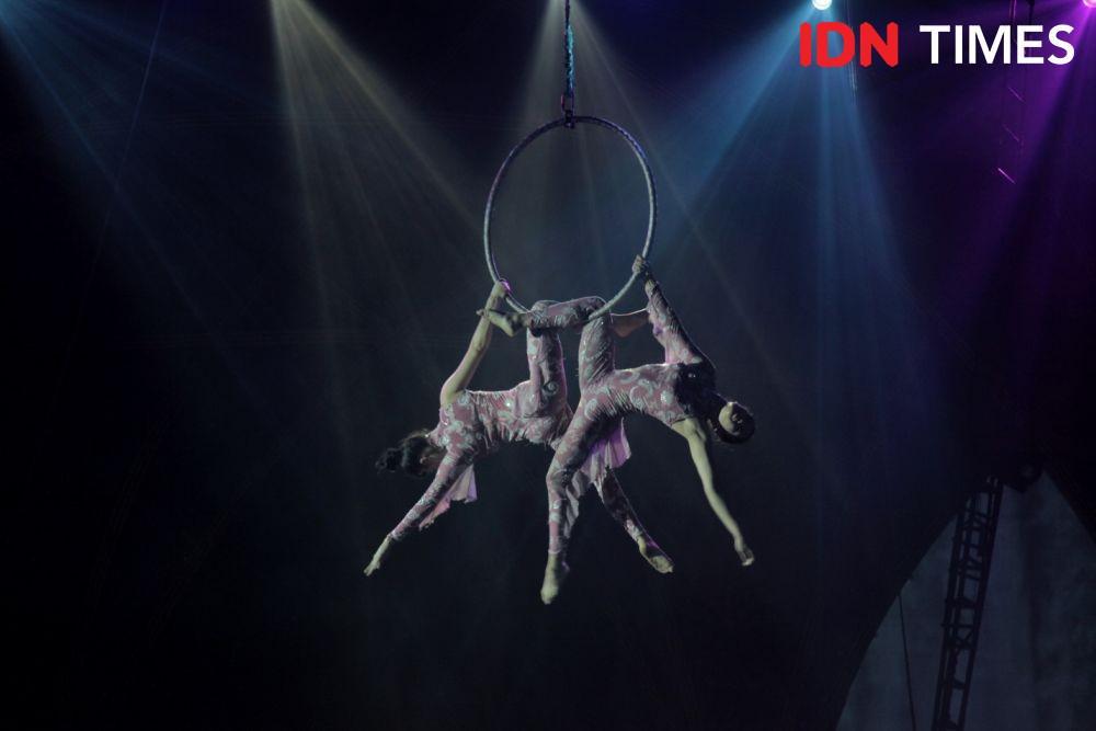 14 Potret Seru The Great 50 Show di Surabaya, Pertunjukan Kelas Dunia